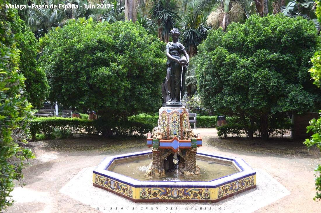 253- Malaga paseo de Espana.JPG